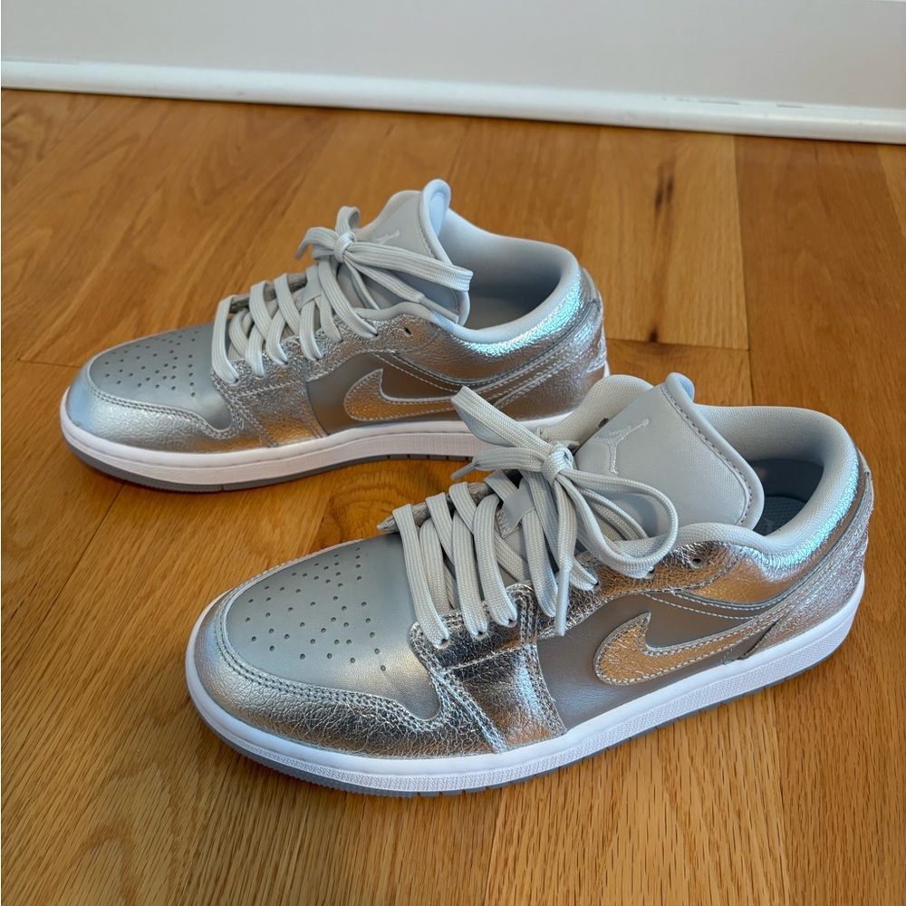 LIMITED EDITION Nike WMNS Air Jordan 1 Low